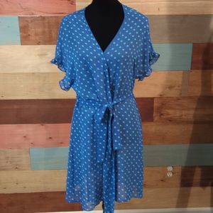 Gilligan & O’Malley sheer robe with removable belt. Blue polka dot pattern.